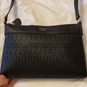 Black cross body Guess purse medium